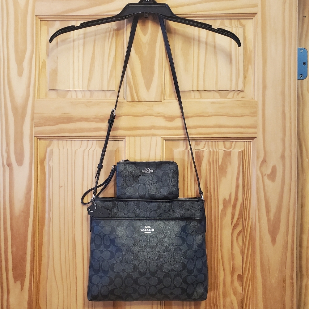 COACH Signature Black Crossbody Purse Bag Tote with Wristlet Wallet